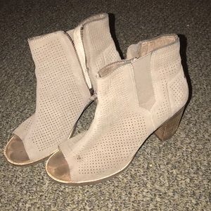 TOMS Majorca bootie size 8.5 - good used condition
